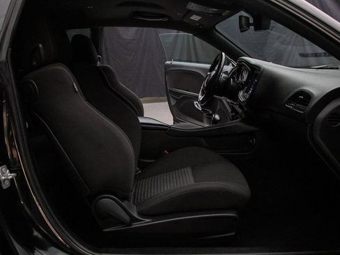 Used 2022 Dodge Challenger GT image 17