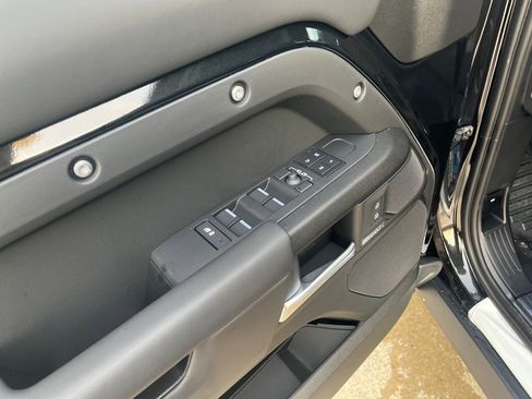New 2026 Land Rover Defender 110 V8 image 11