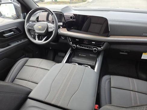 New 2026 Chevrolet Suburban High Country image 32