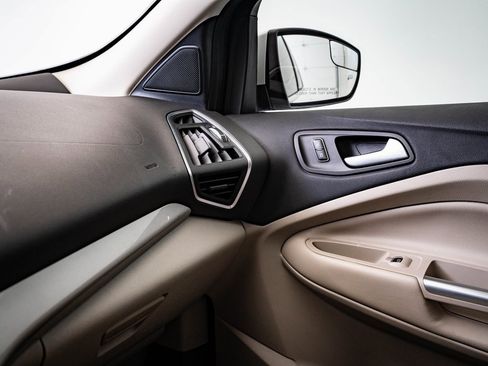 Used 2013 Ford Escape SEL image 34