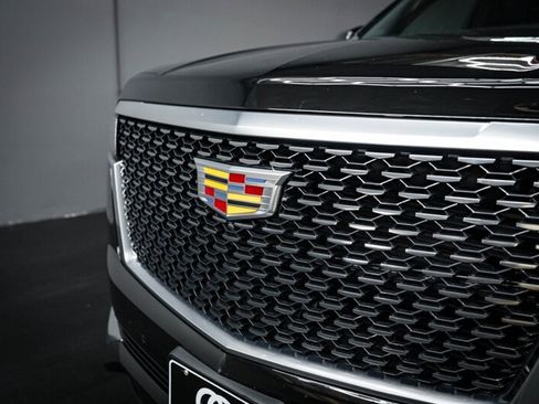 Used 2023 Cadillac Escalade Premium Luxury w/ Performance Package AWD/4WD image 10