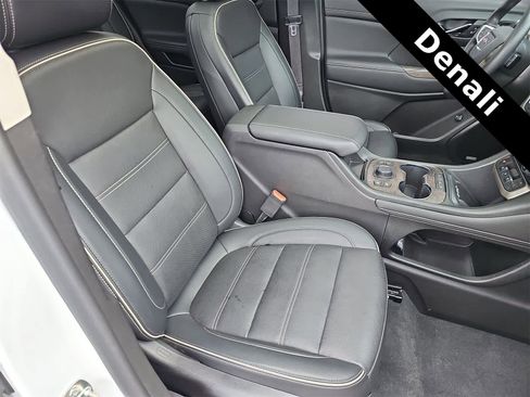 Used 2022 GMC Acadia Denali w/ Denali Ultimate Package image 18