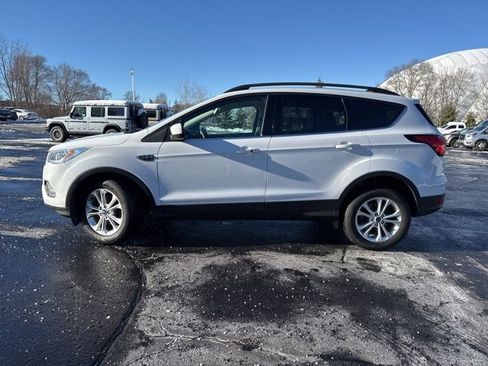 Used 2019 Ford Escape SEL image 8