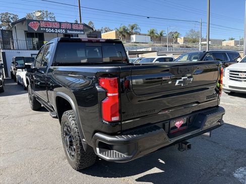Used 2024 Chevrolet Silverado 2500 High Country w/ Midnight Edition AWD/4WD image 12
