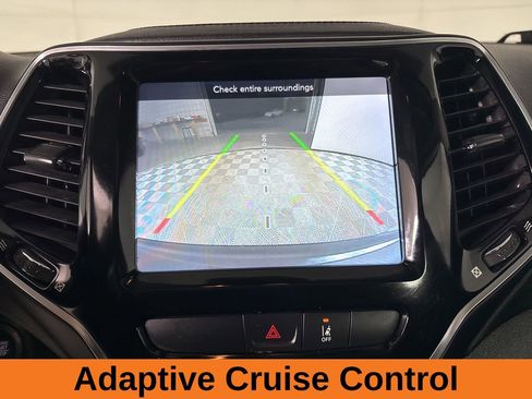 Used 2022 Jeep Cherokee Limited image 16