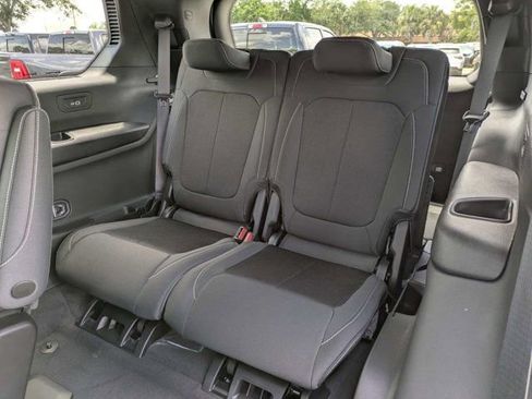 New 2026 Jeep Grand Cherokee L 2WD image 15