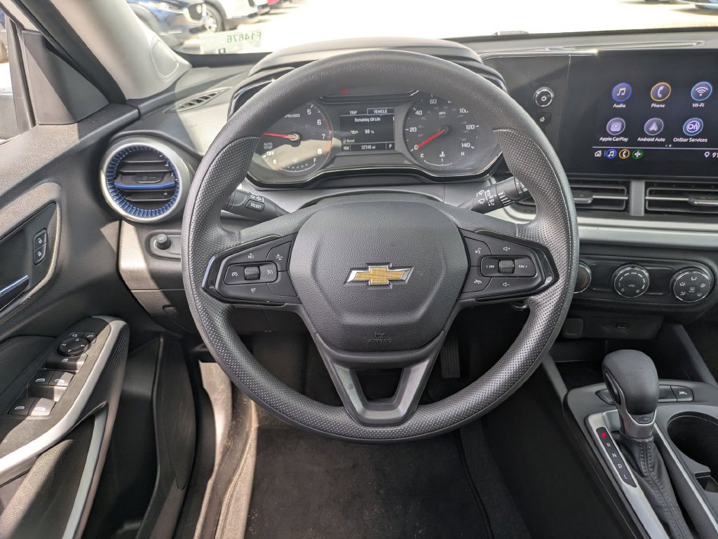 Used 2025 Chevrolet Trax LS FWD image 32