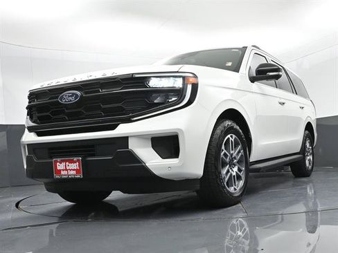 Certified 2026 Ford Expedition Active AWD/4WD image 29