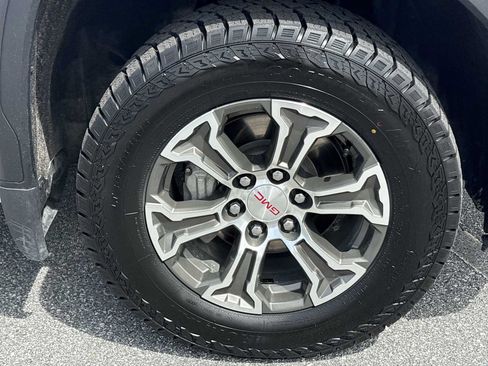 Used 2025 GMC Sierra 1500 SLT AWD/4WD image 32
