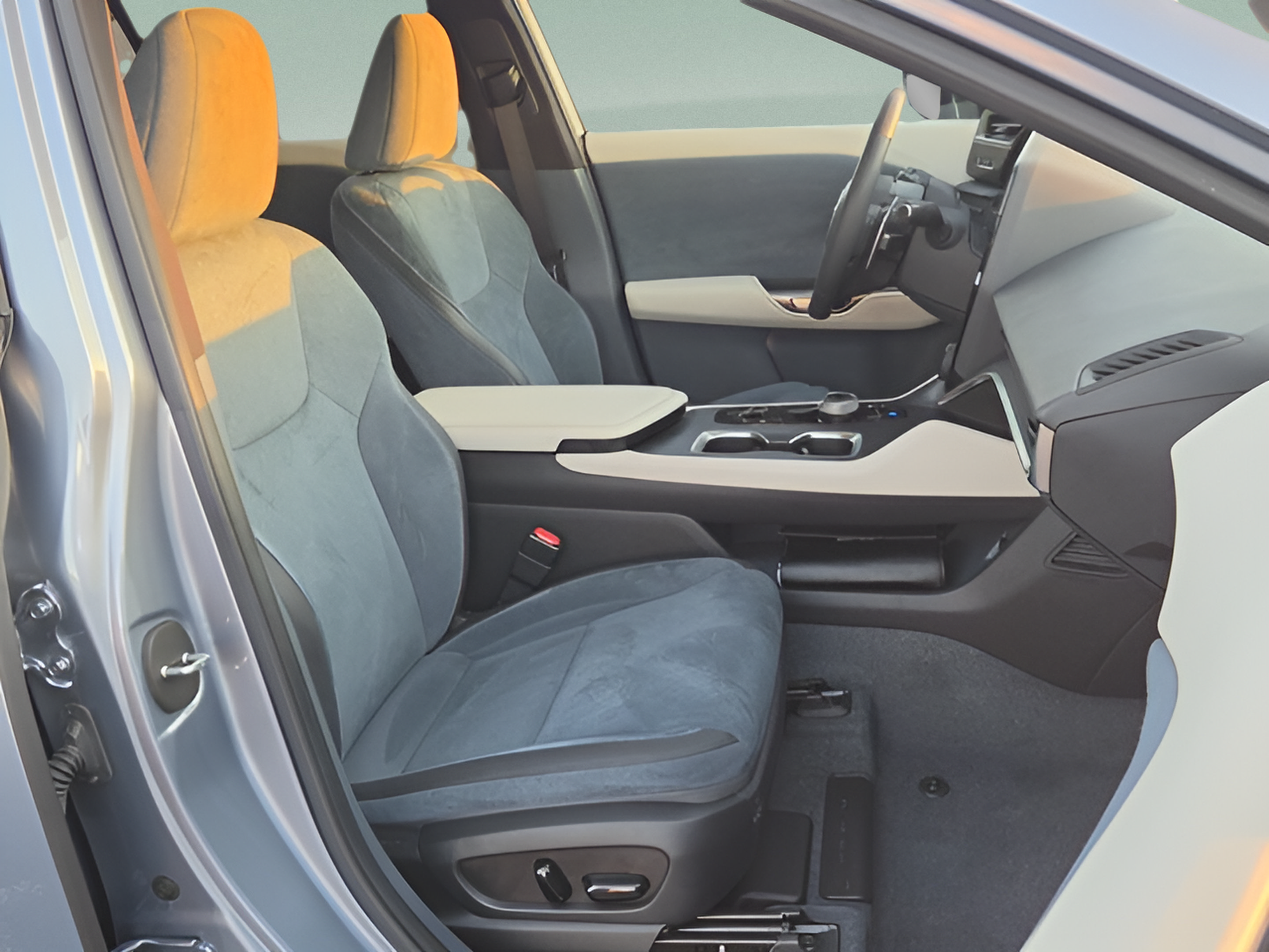 Certified 2023 Lexus RZ 450e Premium w/ Accessory Package (Z1) AWD/4WD image 16