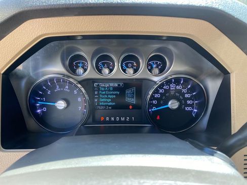 Used 2015 Ford F350 Lariat image 11