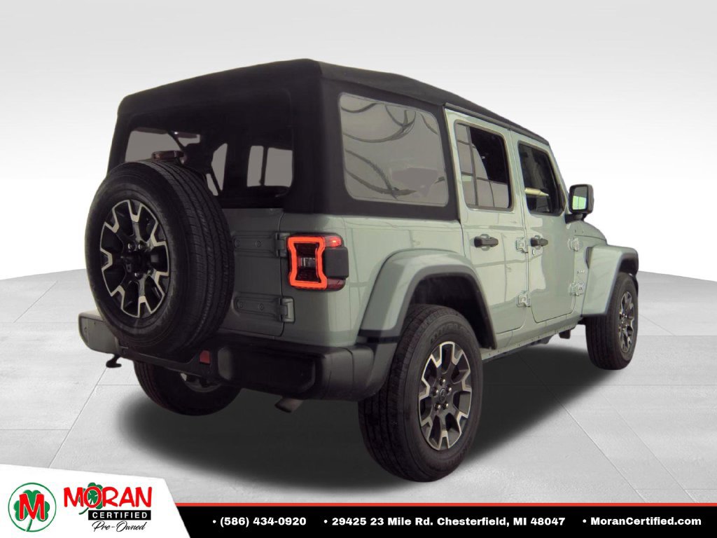 Used 2024 Jeep Wrangler Unlimited Sahara w/ Technology Group AWD/4WD image 5