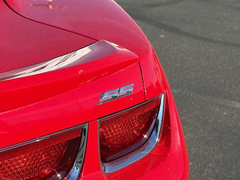 Used 2010 Chevrolet Camaro SS w/ LPO, Ground Effects Package image 18