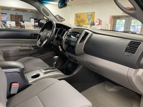Used 2012 Toyota Tacoma 4x4 Double Cab w/ TRD Off-Road Pkg image 24