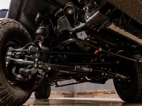 Used 2025 Ford F450 Platinum w/ FX4 Off-Road Package image 14