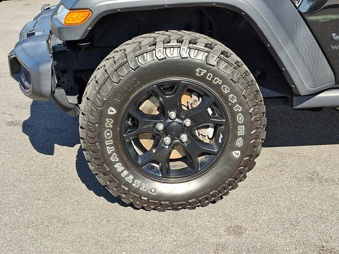 Used 2021 Jeep Wrangler Unlimited Sport AWD/4WD image 9