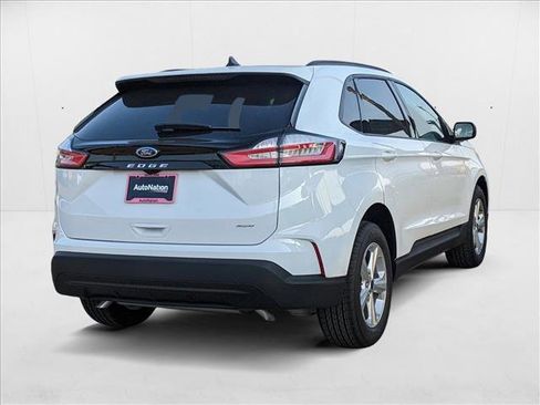 New 2024 Ford Edge SE image 8