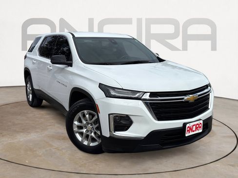Used 2022 Chevrolet Traverse LS image 6