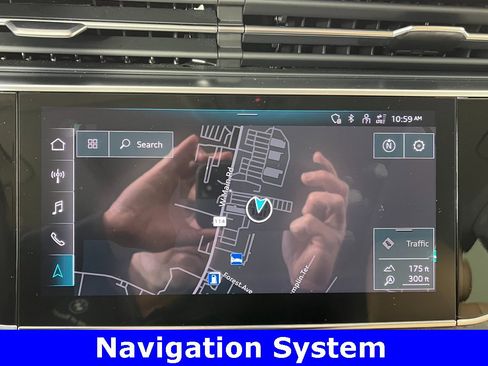 Used 2023 Audi Q8 Premium Plus image 7