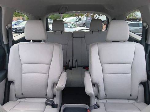 Used 2022 Honda Pilot Touring image 17