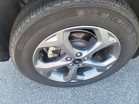 Used 2025 Ford Escape ST-Line AWD/4WD image 7