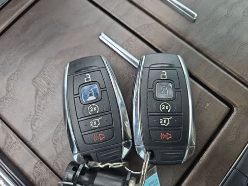 Used 2019 Lincoln Navigator Reserve AWD/4WD image 36