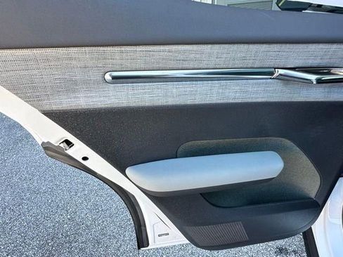 New 2026 Volvo EX30 Plus w/ Protection Package Premier image 20