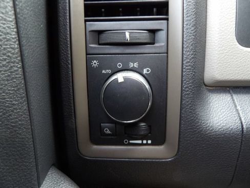 Used 2012 RAM 2500 ST w/ Chrome Appearance Group AWD/4WD image 23
