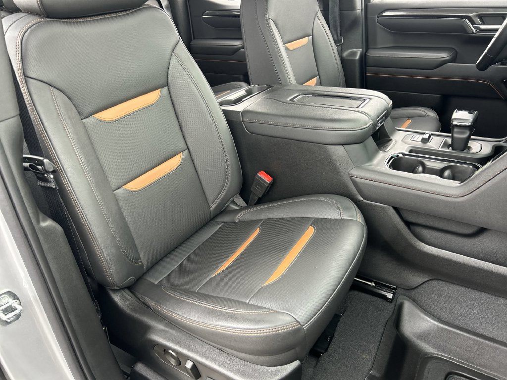 Used 2022 GMC Sierra 1500 AT4 w/ AT4 Premium Package AWD/4WD image 28