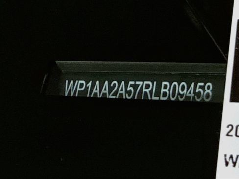 Certified 2024 Porsche Macan AWD/4WD image 32