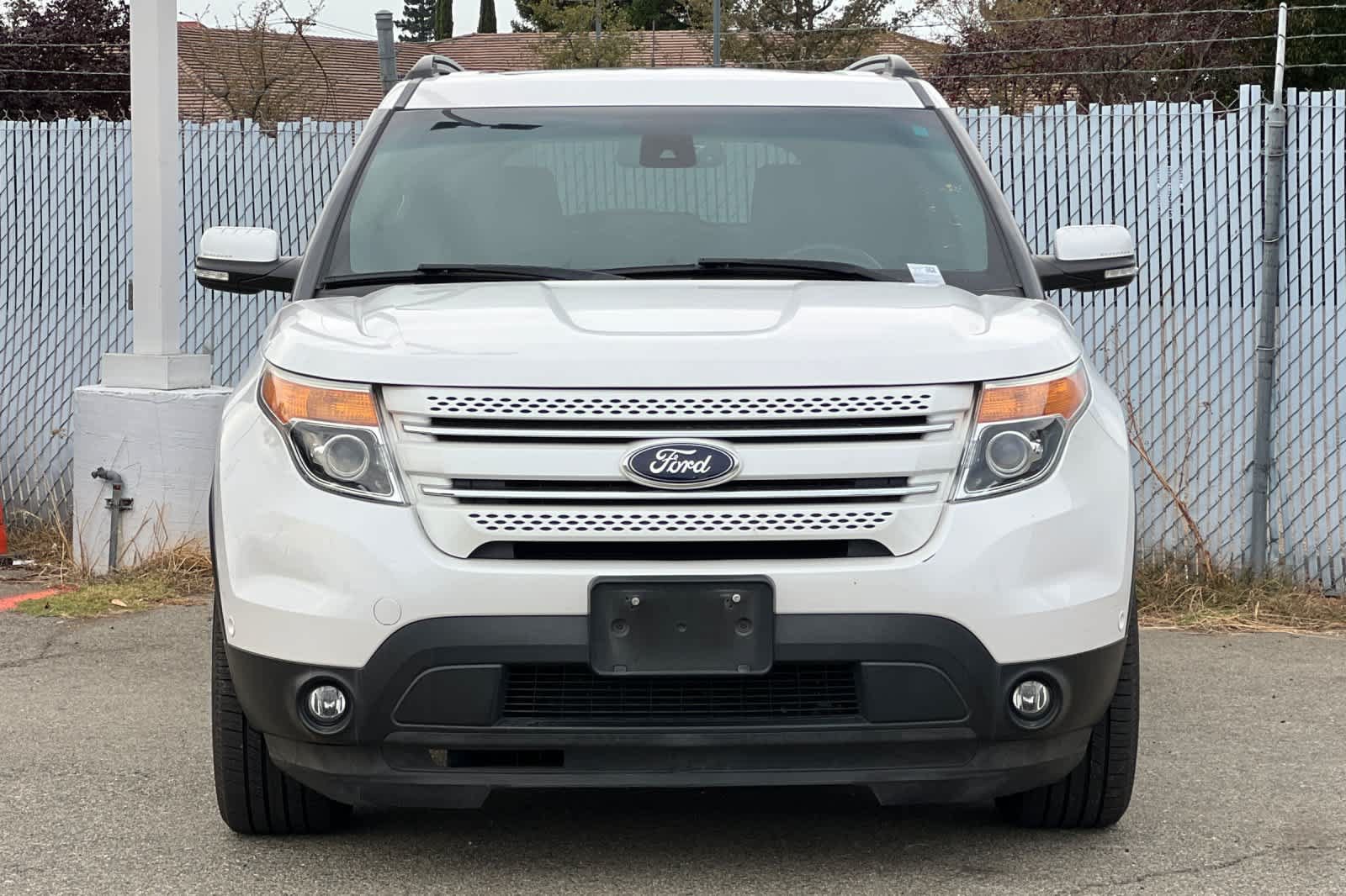 Used 2014 Ford Explorer Limited w/ Equipment Group 302A FWD image 8