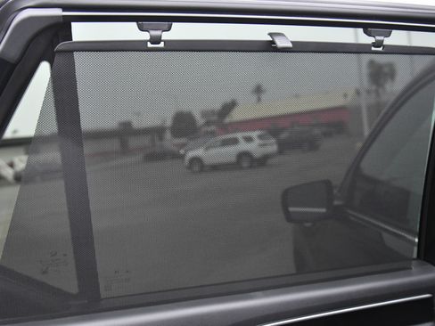 Used 2025 Honda Pilot EX-L image 38