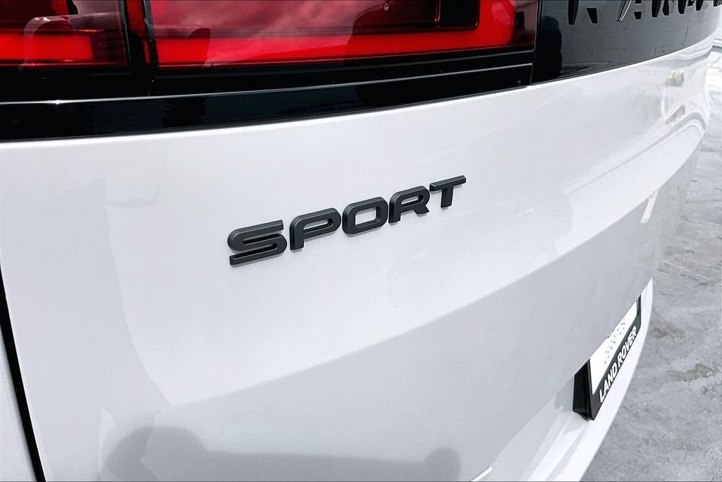 New 2026 Land Rover Range Rover Sport Dynamic SE AWD/4WD image 9