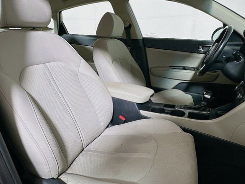 Used 2016 Kia Optima LX image 25