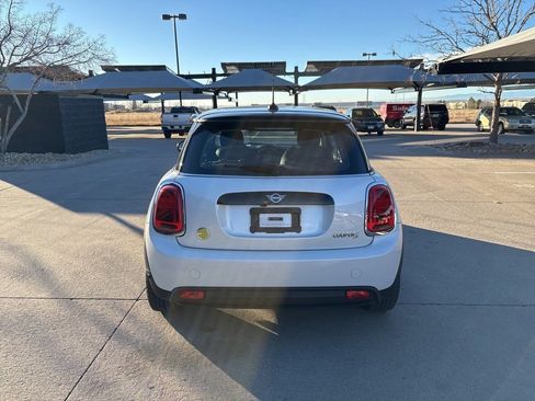 Used 2024 MINI Cooper SE image 4