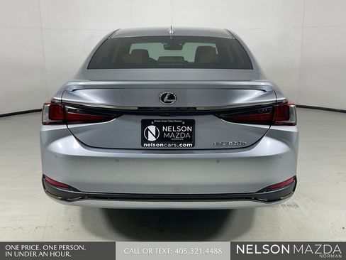 Used 2025 Lexus ES 300h F Sport w/ Accessory Package (Z2) FWD image 7