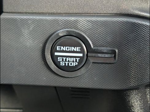 Used 2024 Ford Bronco Badlands image 17