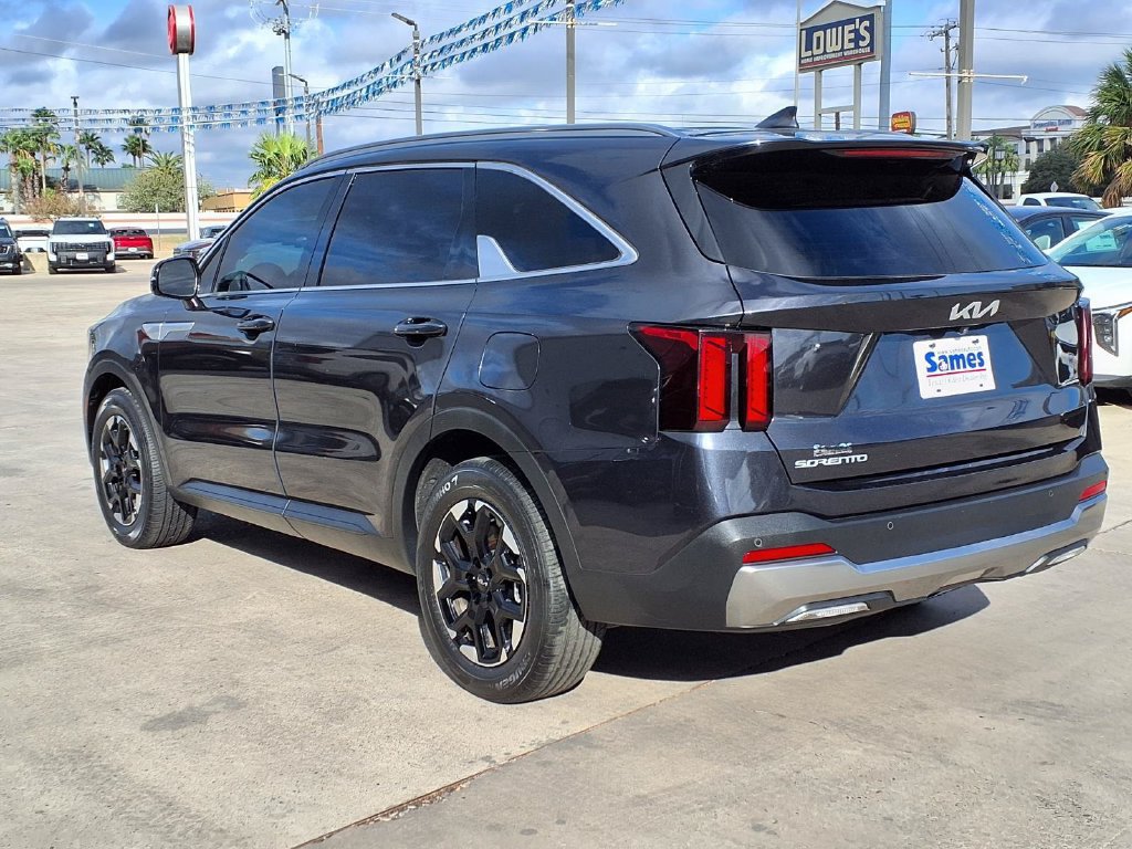 Certified 2025 Kia Sorento S FWD image 6