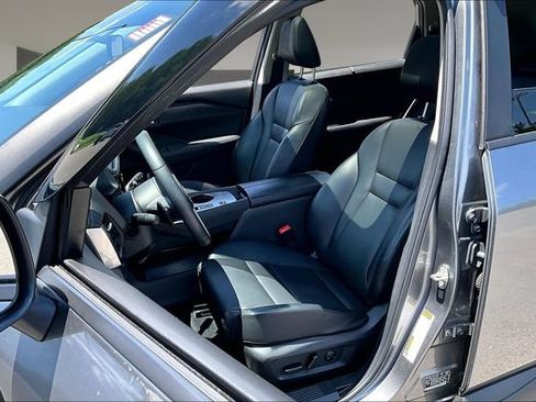 Used 2024 Nissan Rogue SV w/ SV Premium Package FWD image 20