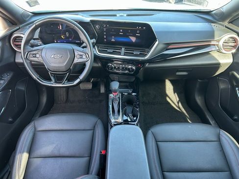 Used 2025 Chevrolet Trax RS w/ Sunroof Package image 28