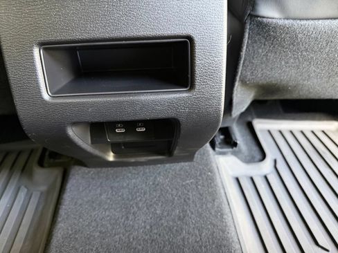 Used 2025 Mitsubishi Outlander SE FWD image 29