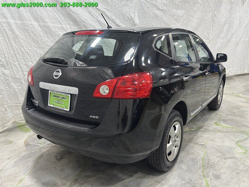 Used 2014 Nissan Rogue S AWD/4WD image 8