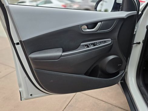 Used 2019 Hyundai Kona Limited image 29