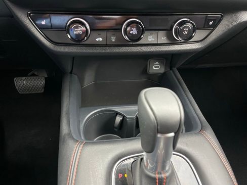 Certified 2025 Honda HR-V Sport image 18