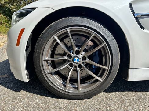 Used 2020 BMW M4 Convertible image 12