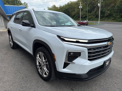 New 2026 Chevrolet Traverse LT w/ LPO, Floor Liner Package image 14