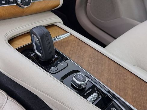 Used 2021 Volvo XC90 T8 Inscription Expression w/ Protection Package Premier AWD/4WD image 20