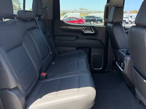 Used 2023 Chevrolet Silverado 1500 LTZ w/ LTZ Convenience Package II AWD/4WD image 18
