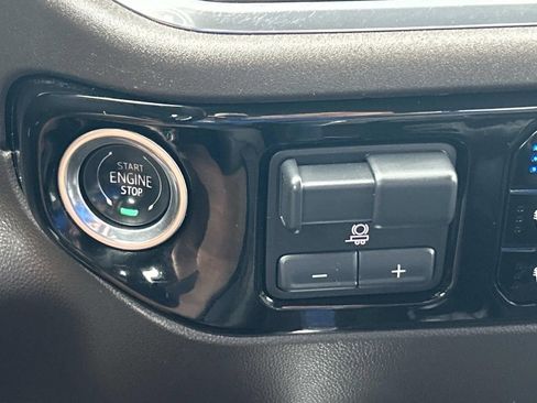 Used 2023 GMC Sierra 1500 SLT w/ SLT Premium Plus Package image 34