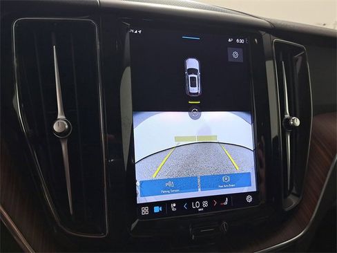 Used 2023 Volvo XC60 B5 Plus w/ Climate Package image 29